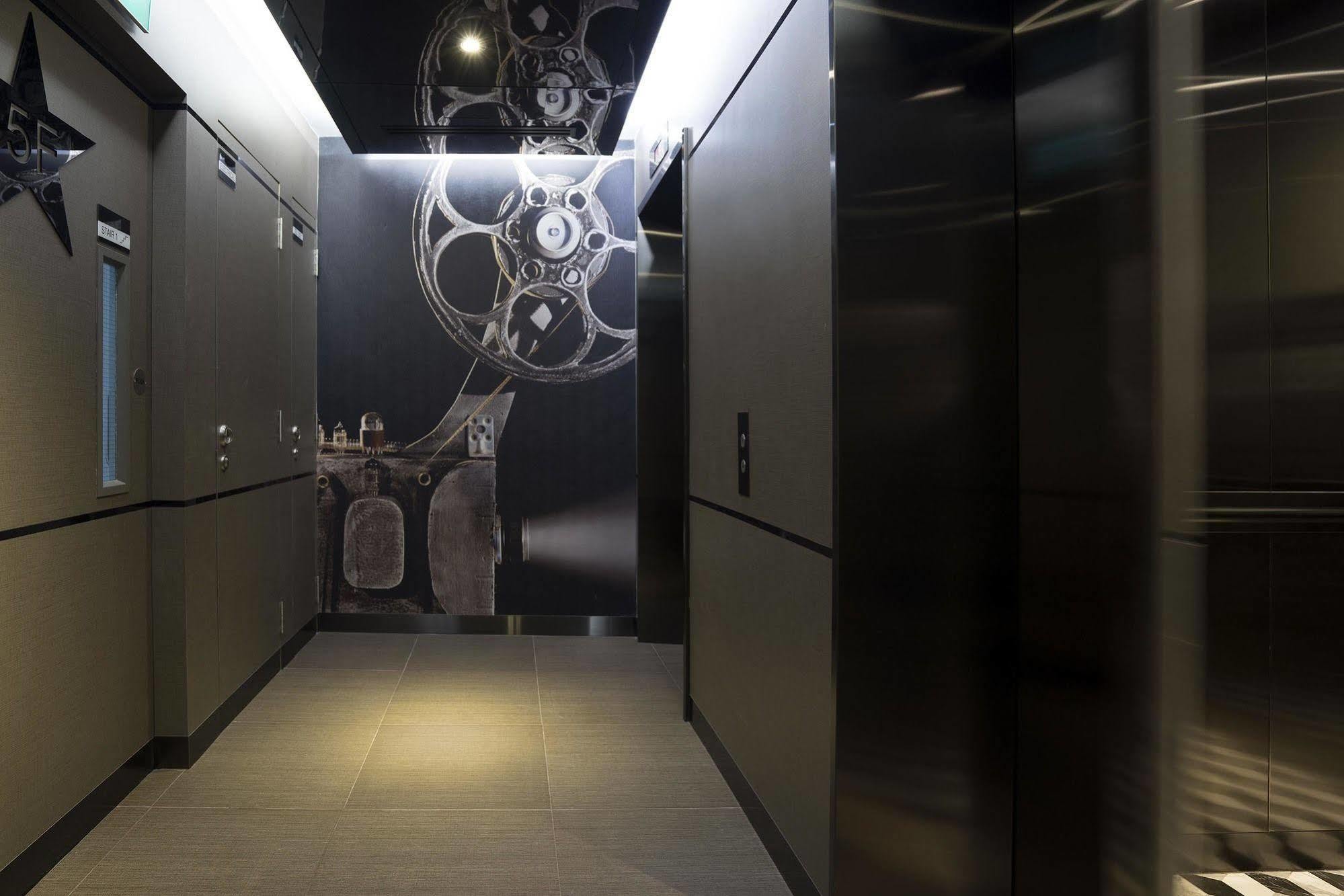 Hotel 81 Premier Hollywood Singapore Exteriör bild